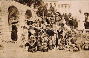 Lovrana, Lovran; fürdőzők / bathers