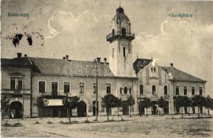 Battonya, községháza, S. Ede, Tretter M. és Zámbó István üzletei (EK)