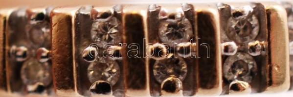 Arany (14K) gyűrű, apró brillekkel (12db), jelzett, bruttó:2,2 g, méret: 54