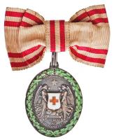 1914. A Vörös Kereszt Ezüst Díszérme hadidíszítménnyel, női csokorszalagon jelzett, zománcozott Ag kitüntetés szalaggal T:2 Hungary 1914. Red Cross, Silver Medal of Honour for women with a war decoration enamelled and hallmarked Ag decoration with ribbon C:XF NMK 285.