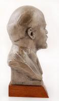 1975 N. Baganov jelzéssel: Lenin, fém büszt fa talapzaton, m: 26 cm