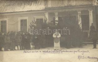 1915 Tábori mise a radziwilovi katonai gazdaságban / Hungarian soldiers at a mass ceremony at Radziwillow, photo (EK)