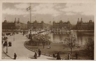 Copenhagen, Kobenhavn; Dr. Louises Bro / bridge, tram