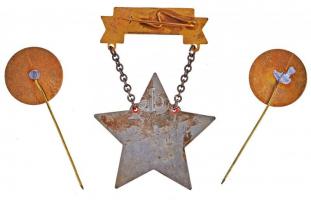 ~1950. "Kiváló Dolgozó" Rákosi-címeres zománcozott fém kitüntetés dísztokban + "Törzs...