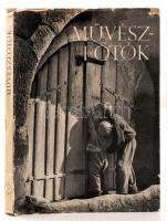 Művészfotók. Szerk.: Bencze Pál, Rév Miklós, Vadas Ernő. Bp., 1957, Műszaki Könyvkiadó. Számos érdekes fényképpel. Kissé foltos félvászon kötésben, kopott, a szélein szakadozott papír védőborítóval, egyébként jó állapotban.
