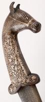 Indiai dísztőr, ezüst díszítéssel, lófejes markolattal, h:30 cm
