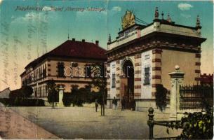 3 db RÉGI városképes lap: Gyöngyös, Nagykanizsa, Nagyvárad, laktanyák, vegyes minőségű / 3 old postc...