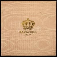 Pierre Forsell, Skultuna 1807: 24 karátos arannyal futtatott designer pohár (4cl),jelzett, eredeti d...