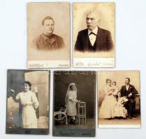 cca 1890-1910 5 db különféle, családokról, családtagokról készült keményhátú fotó különböző szegedi műtermekből (Garai, Brenner testvérek, Halász, Keglovich), különböző méretben