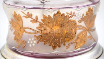Fém fedeles és talpas bonbonier, festett üveggel, hibátlan, jelzés nélkül, m:18 cm, d: 16 cm