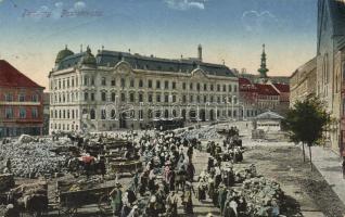 Pozsony, Piactér, Postahivatal, villamos / market place, Post palace, tram