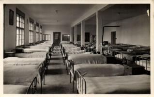 Nyergesújfalu, Szalézi Intézet, Segítő szűz-háló, belső