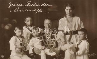 William, German Crown Prince and his family