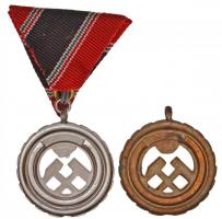 1957. "Bányász Szolgálati Érdemérem ezüst fokozata" ezüstözött Br kitüntetés mellszalagon ...