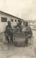 1918 Első világháborús magyar borozó katonák az olasz frontról / WWI Hungarian wine drinking soldiers, Italian front, photo