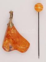 Borostyán medál és kalaptű