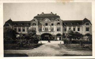 Nagybánya, István király szálló, Kárpát Filmszínház, Kardos Jenő üzlete / hotel, cinema, shop