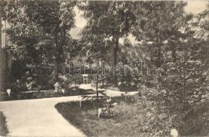 Sopron, Szent Orsolya rendiek intézete, kert (EB)