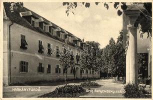 11 db VEGYES magyar városképes lap, vegyes minőség; szállodák / 11 mixed Hungarian town-view postcards, mixed quality; hotels