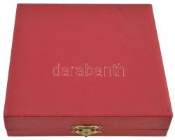 Ligeti Erika (1934-) DN "Kiváló Társadalmi Munkáért - Fót Nagyközség Tanácsa" Br plakett e...