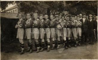 Kispest labdarúgócsapat; Posfay Andor fényképész felvétele / Hungarian football team, photo