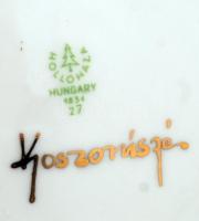 Hollóházi arany dobozka, kézzel festett (Koszorúsné), jelzett, kopásnyomokkal, d:13,5 cm