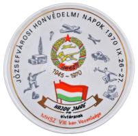 1970. "Józsefvárosi Honvédelmi Napok - Hajdu Imre örgy. elvtársnak MHSZ VIII. ker. Vezetősége" porcelán emlékérem eredeti tokban (178mm) T:2