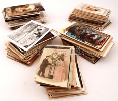 Egy doboznyi RÉGI motívumlap, lithoval, vegyes minőség; hölgy, művész, üdvözlő, uralkodó, folklór / A box of old motive cards, lithos, mixed quality; lady, art, greeting, royalty, folklore