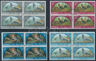 Madarak sor négyestömbökben Birds set in blocks of 4