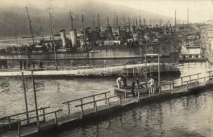 SM Torpedoboot 100M bei Kotor / torpedo ship in Kotor Bay, photo