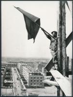 cca 1950-1960 Dunapentele városépítkezés, MTI sajtófotó, hátoldalon feliratozva, 9x12 cm