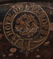 Hotel Europa fém kínáló, eldeformálodva, m:8 cm, d:15 cm