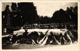 Budapest XIV. Hősök tere - 7 db vegyes képeslap / 7 mixed postcards