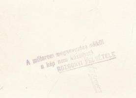 cca 1940 Muráti Lili (1912-2003) színésznő csinosan felöltözve és fürdéshez levetkőzve, Rozgonyi 2 d...