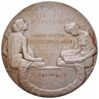 Beck Ötvös Fülöp (1873-1945) 1941. "Balassa János 1814-1868" gravírozott Ag díjérem pereme...