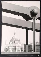 cca 1970 Lánchíd I-II., 2 db feliratozott vintage fotóművészeti alkotás, egyiken kis szakadással, 38...