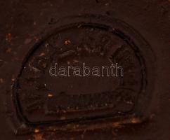 Ifj. Badár Imre jelzéssel fésülködő akt, kis lepattanásokkal, m: 16 cm