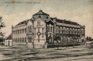 Párkánynána, Járásbíróság / soudní budova / court