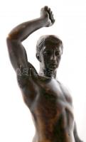 Julius Schmidt-Felling: Vivó férfi akt. Bronz, márvány talapzaton, jelzett (Schmidt-Felling), vívó t...