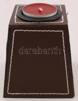 Műbőr gyertyatartó, benne illatos teamécsessel, m: 9,5 cm