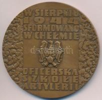 Lengyelország 1944. "Bem József / Tüzér Tiszti Iskola" Br emlékérem eredeti tokban. Szign....