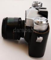 Zenit-E márkájú fényképezőgép Helios-44-2 objektívvel, tokban, jó állapotban