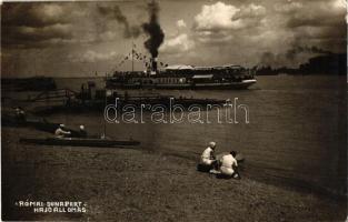 Budapest III. Római Duna part, Leányfalu gőzös, photo