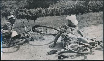 cca 1970 Hoppá, jelzetlen fotó, 16x27 cm