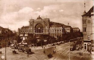 Budapest VII. Keleti pályaudvar, villamosok, Hamburg-Amerikai Linie irodája,