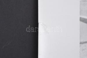 cca 1970 Vízparti látomás, finoman erotikus fénykép, egyik szélén szakadással, 20x30 cm-es kép 30x40...