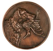 Vadász témájú falitányér, bronzírózott fém, d:29 cm