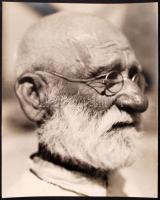 cca 1935 Reich Péter Cornel: Portré, pecséttel jelzett vintage fotó, 23x29 cm