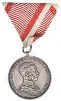 1914. "I. Osztályú Ezüst Vitézségi Érem" Ag kitüntetés "A" fémjellel a peremen, mellszalaggal. Szign.: LEISEK T:2- ph., polírozott Hungary 1914. "Medal for Bravery, 1st Class" Ag decoration with "A" hallmark on the edge, with ribbon. Sign: LEISEK C:VF edge error, polished NMK 129.