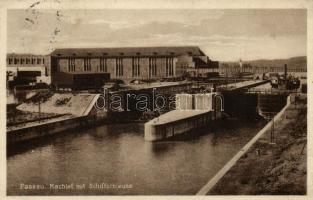 Kachlet (Passau) mit Schiffschleuse / power station